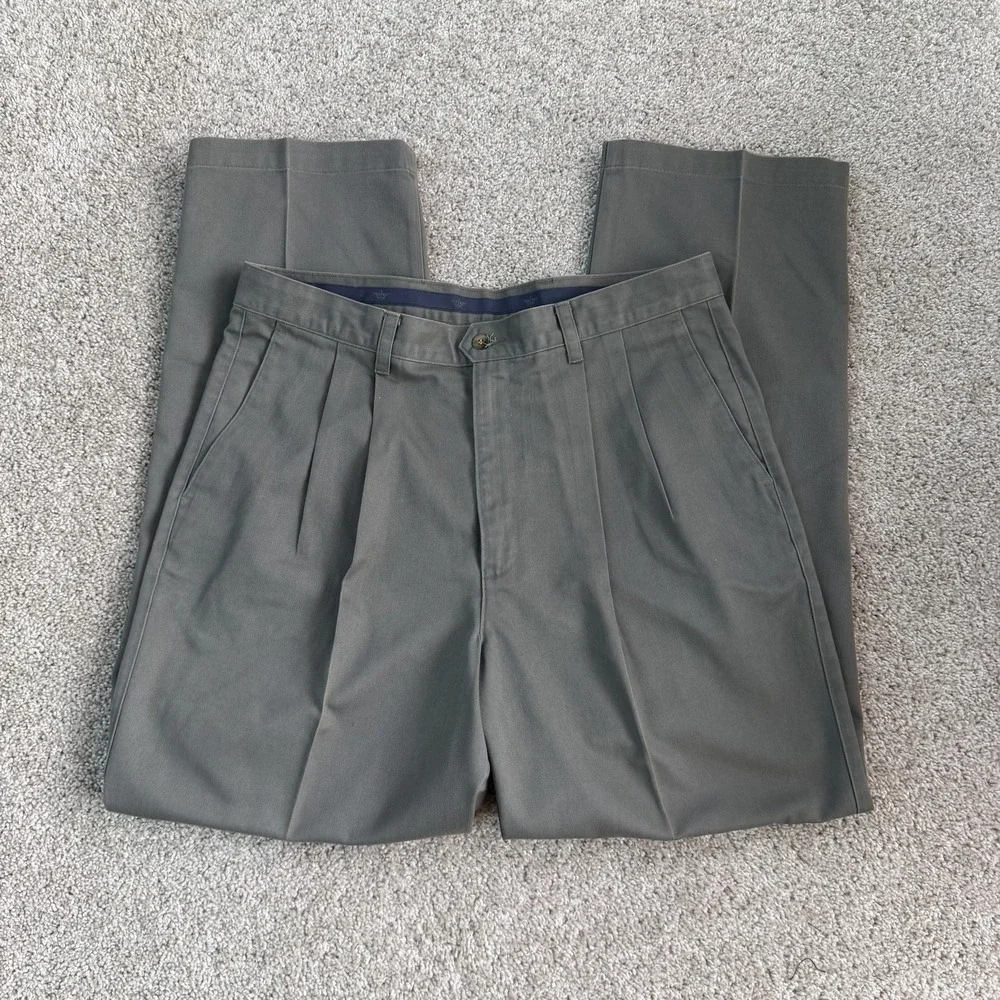 Vintage Dockers Pants Men 36x32 Gray Pleated Twill Classic Fit No Wrinkle Khakis